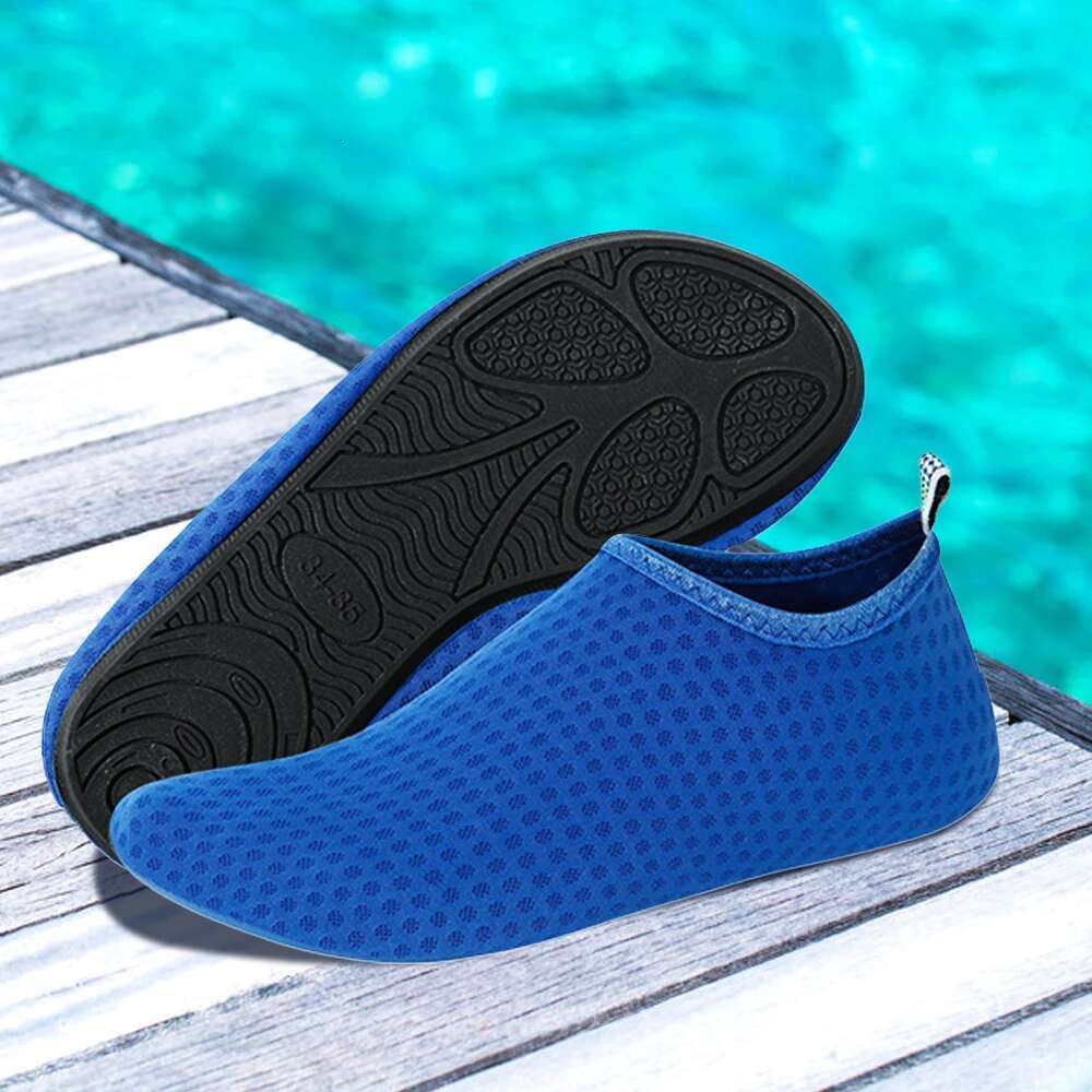 Unisex Kids Summer Water hot Men Breathable Aqua Shoes NEW Outdoor Upstream Shoe Woman Beach Sneaker Sandals Diving Swimming Socks