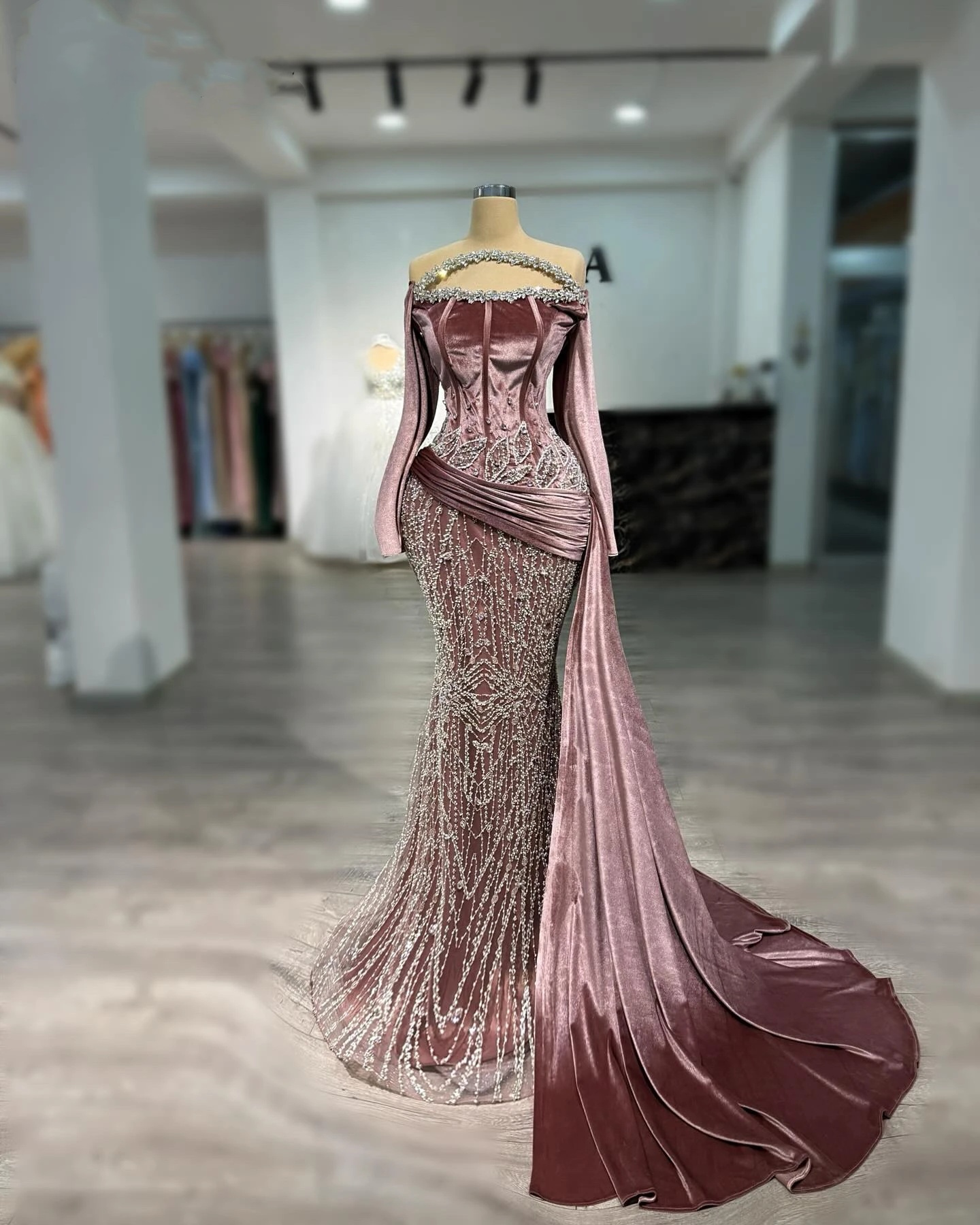 Unique Crystal Beading Evening Dresses Off Shoulder Prom Gowns Detachable Train Long Sleeves Customized Formal Occasion Plus Size Party Dress Vestidos