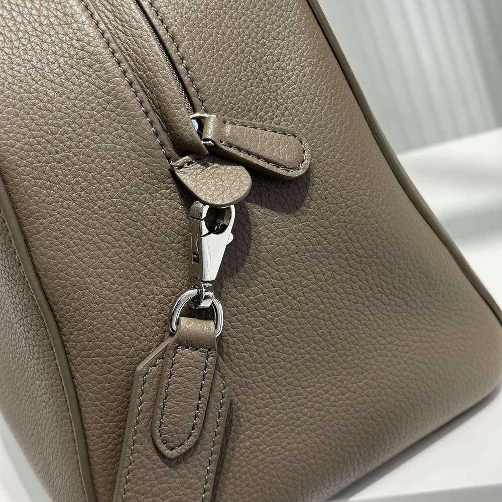 Women's Bags Top layer cowhide simple bowling handbag runway style large capacity shoulder crossbody premium texture bag
