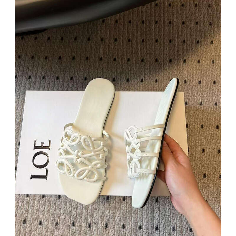 Luojia 2025 Summer New Hollow out Leather Slippers with One Piece Strap Outer Wear, Versatile for Daily Use, Open toed Cool Dragging Women's Shoe