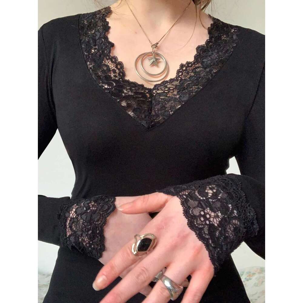 Cuteandpsycho Lace Patchwork Solid Slim Tee Shirts Long Sleeves V-neck Aesthetic Fashion Clothes Vintage Streetwear Black Tops