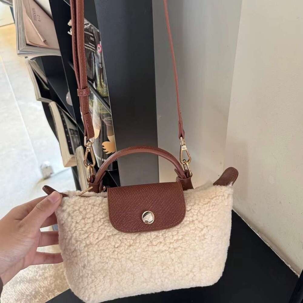 Women's Bags Lamb Cowhide Mini Dumpling Cute Handheld Hairy Bun for Women New Versatile Single Shoulder Crossbody Bag