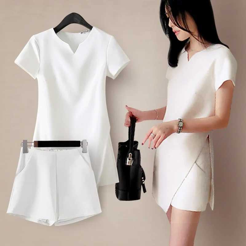 Womens fashionable white and black split style shirt and shorts summer casual womens office work clothes two-piece setXJ250414
