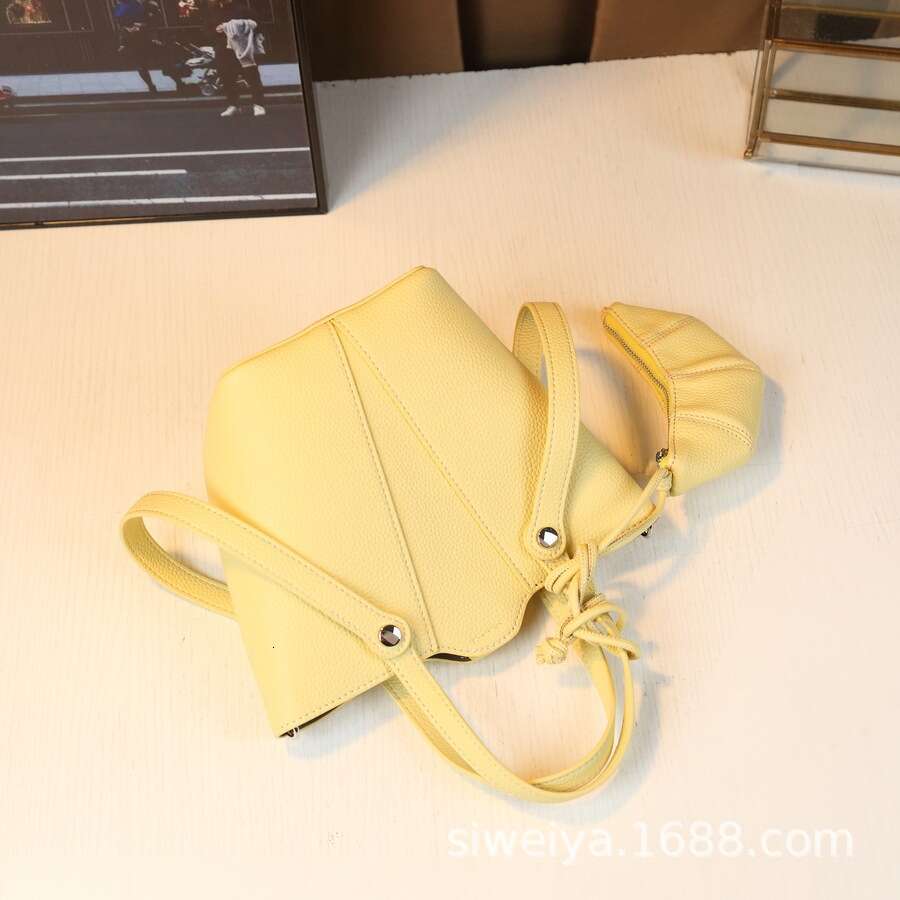 Fashion New In Spring And Summer 2025, Versatile Bucket Bag, Casual Commuting Handbag, Single Shoulder Crossbody Bag For Women