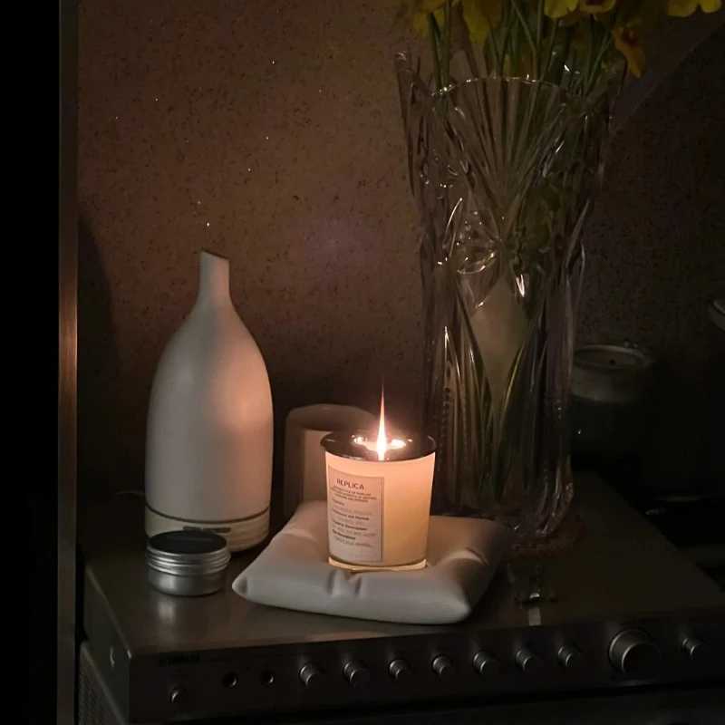 Lazy Weekend Scented Candle Fireplace Fire Bubble Bath Aratherapy Candle Jazz Lounge after Rain Sunny He Fragrance Decor H251114