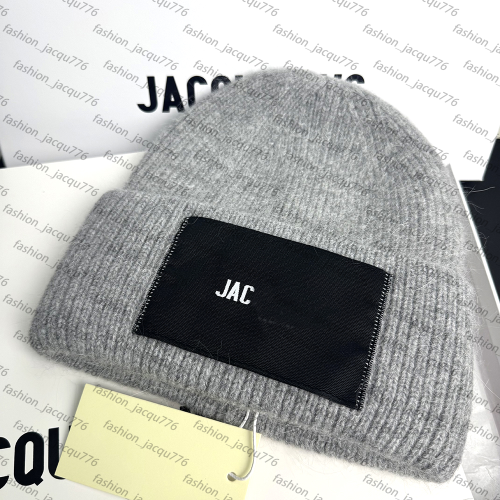 luxury Cashmere Beanie Hat for Women and Men Soft Wool Bonnet for Cold Weather Fashionable Unisex Design for Daily Wear and Outdoor Activities