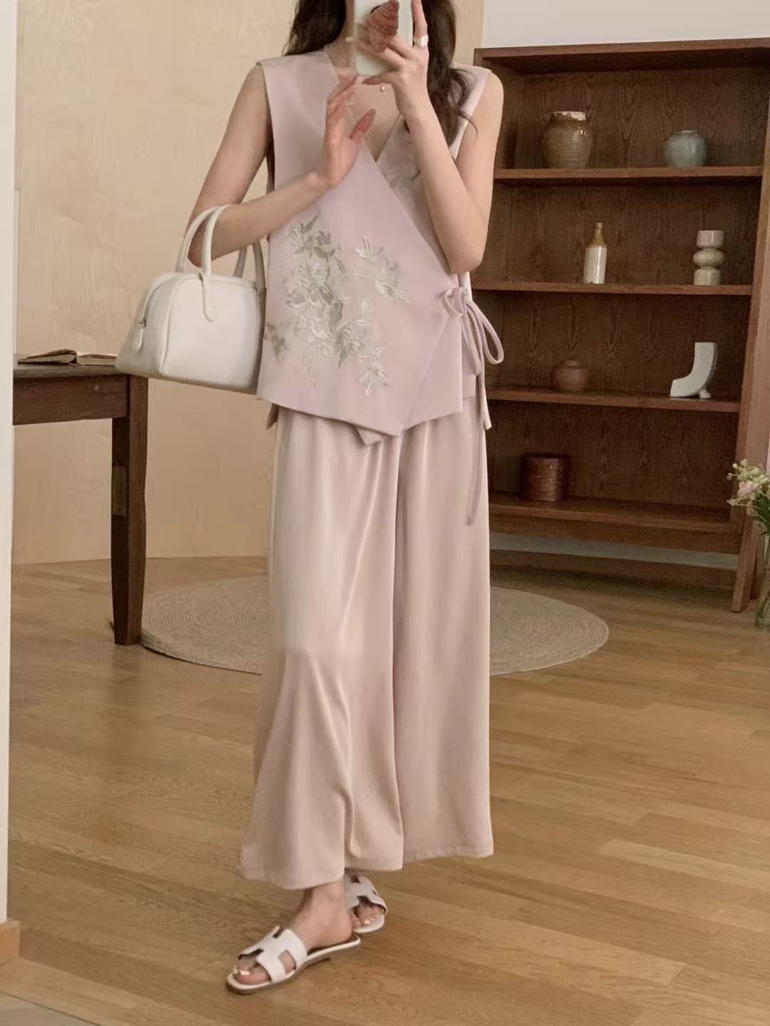 Chic Ladies' Embroidered Acetate Fabric Top for Casual Wear