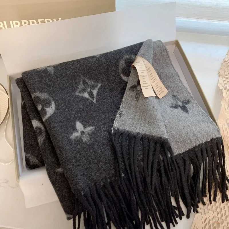 Luxury Autumn and winter new two-sided imitation wool shawl dual-purpose thickened warm scarf outdoor boarding scarf Y251114