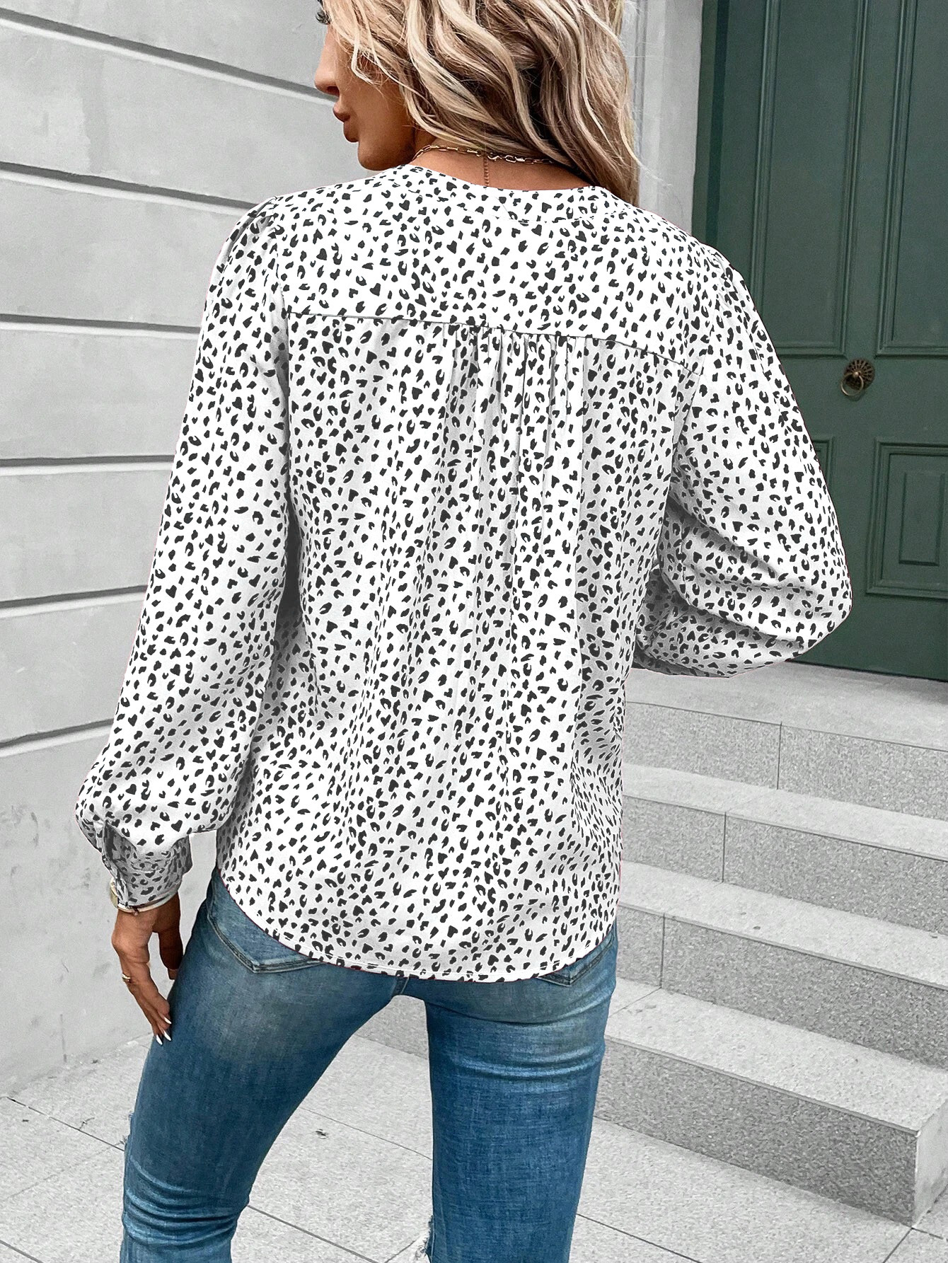 2025 spring/summer V-neck pullover leopard print printed long sleeved shirt, commuter women's shirt