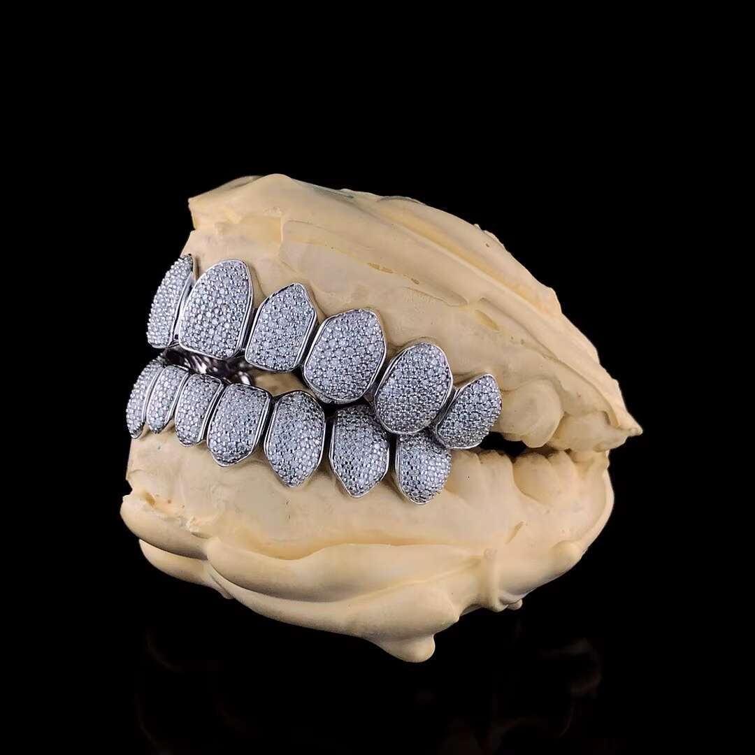 Custom Hiphop Iced Out Grillz Top 8 Bottom 8 925 Sterling SilverDiamond Teeth VVS Moissanite Grillz