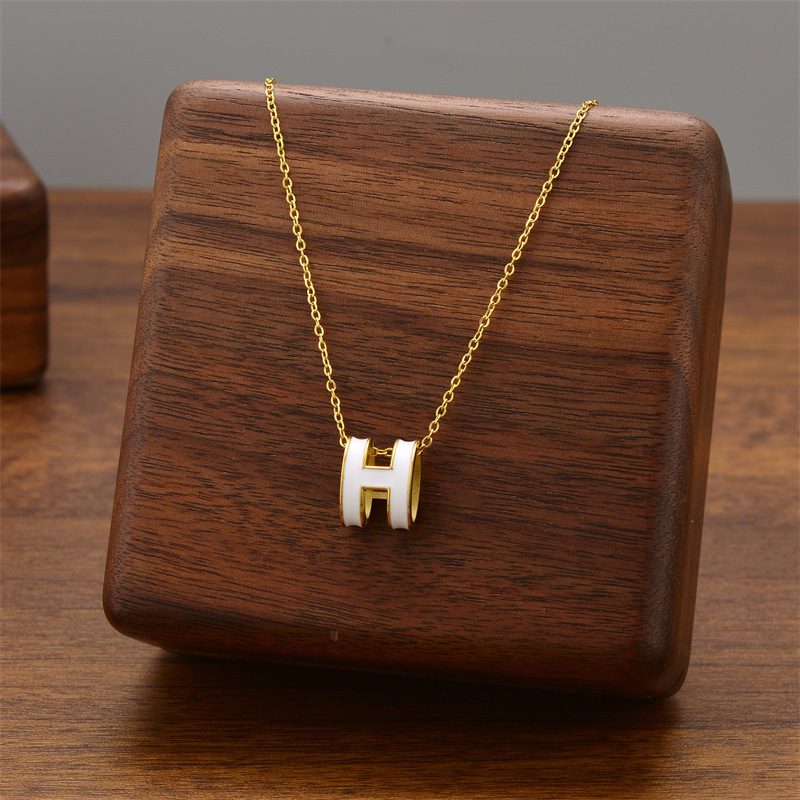 New Fashionable Letter Pendant Necklace Charming Women s Boutique Collarbone Chain Suitable For Daily Wear Exquisite Gift Necklace