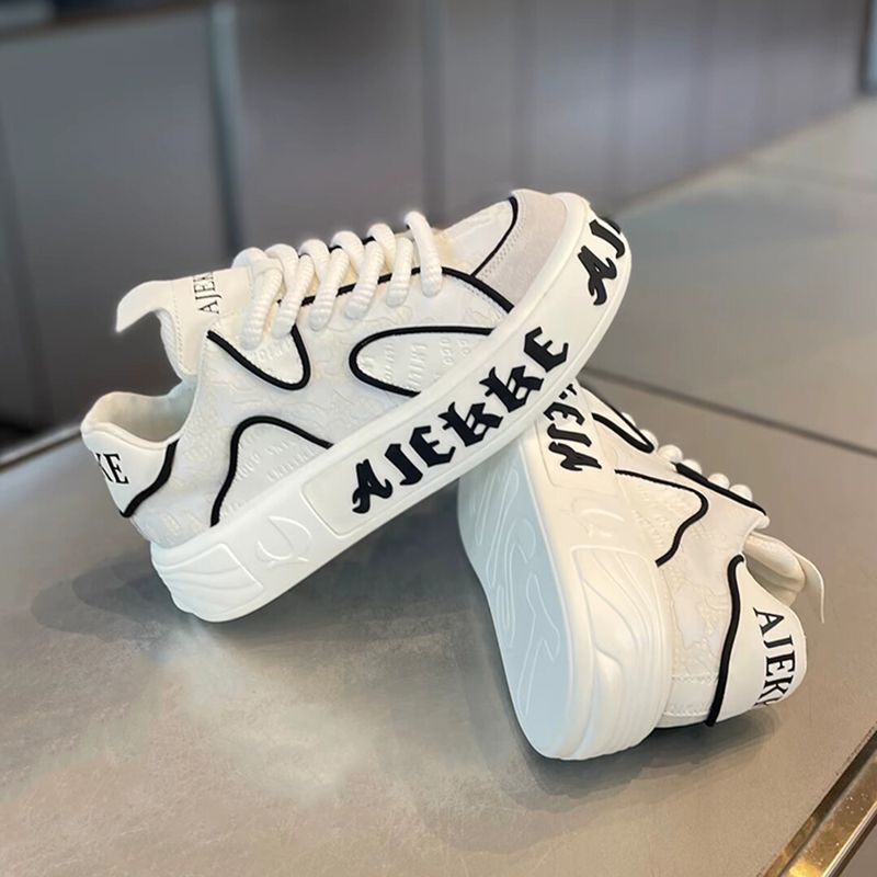Free shipping designer casual shoe men black yellow white comfortable breathable height increase wear-resisting outdoor sport shoe new