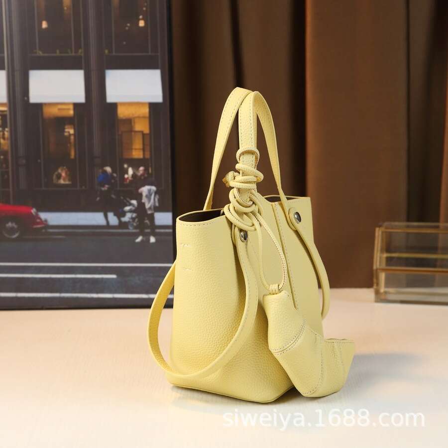 Fashion New In Spring And Summer 2025, Versatile Bucket Bag, Casual Commuting Handbag, Single Shoulder Crossbody Bag For Women