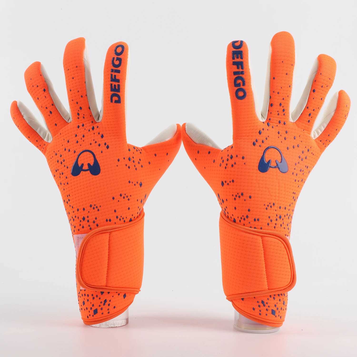 Thicken Latex Goalkeeper Gloves Mens Womens kids Soccer Football Profional Match Training Goal Keeper Anti-slip Goalie Gloves W251114