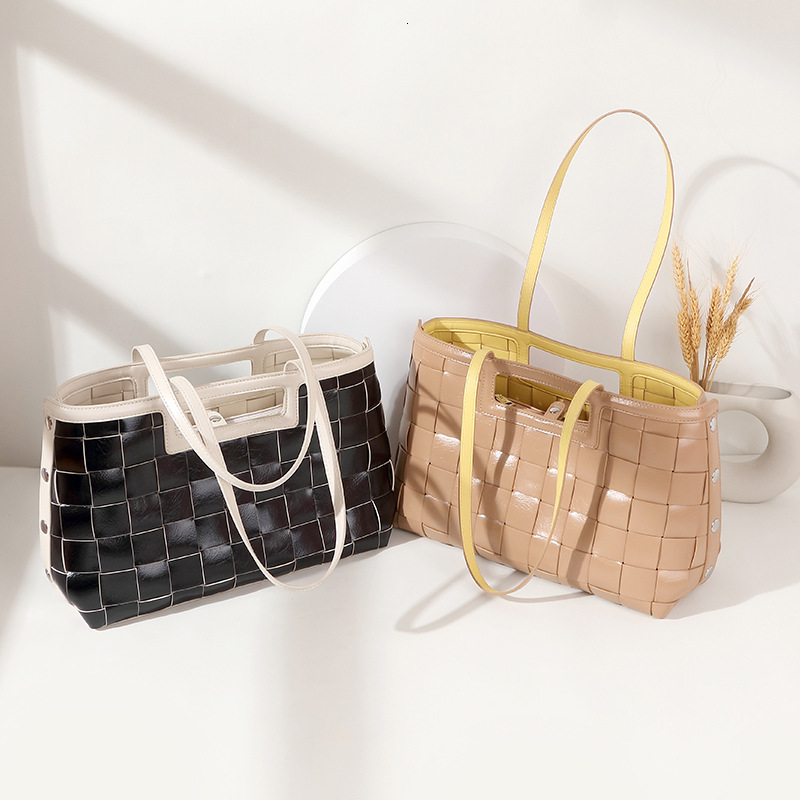 Advanced Sense Trend All-in-one Tote Bag Large Capacity Women's Bag Fashion Handwoven Bag Single Shoulder Underarm Women's Bag