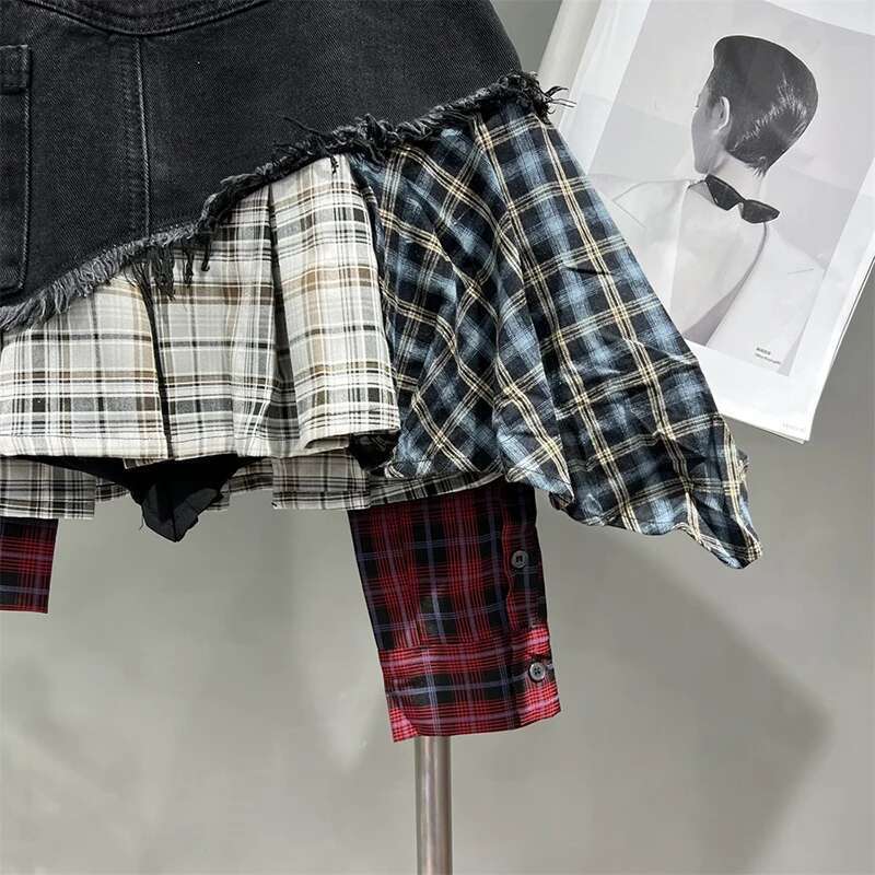 DEAT Vintage Irregular Patchwork Plaid Skirts Denim Short For Women High Waist Wrapped Hip Mini Skirt 2024 Summer Female 16U9004