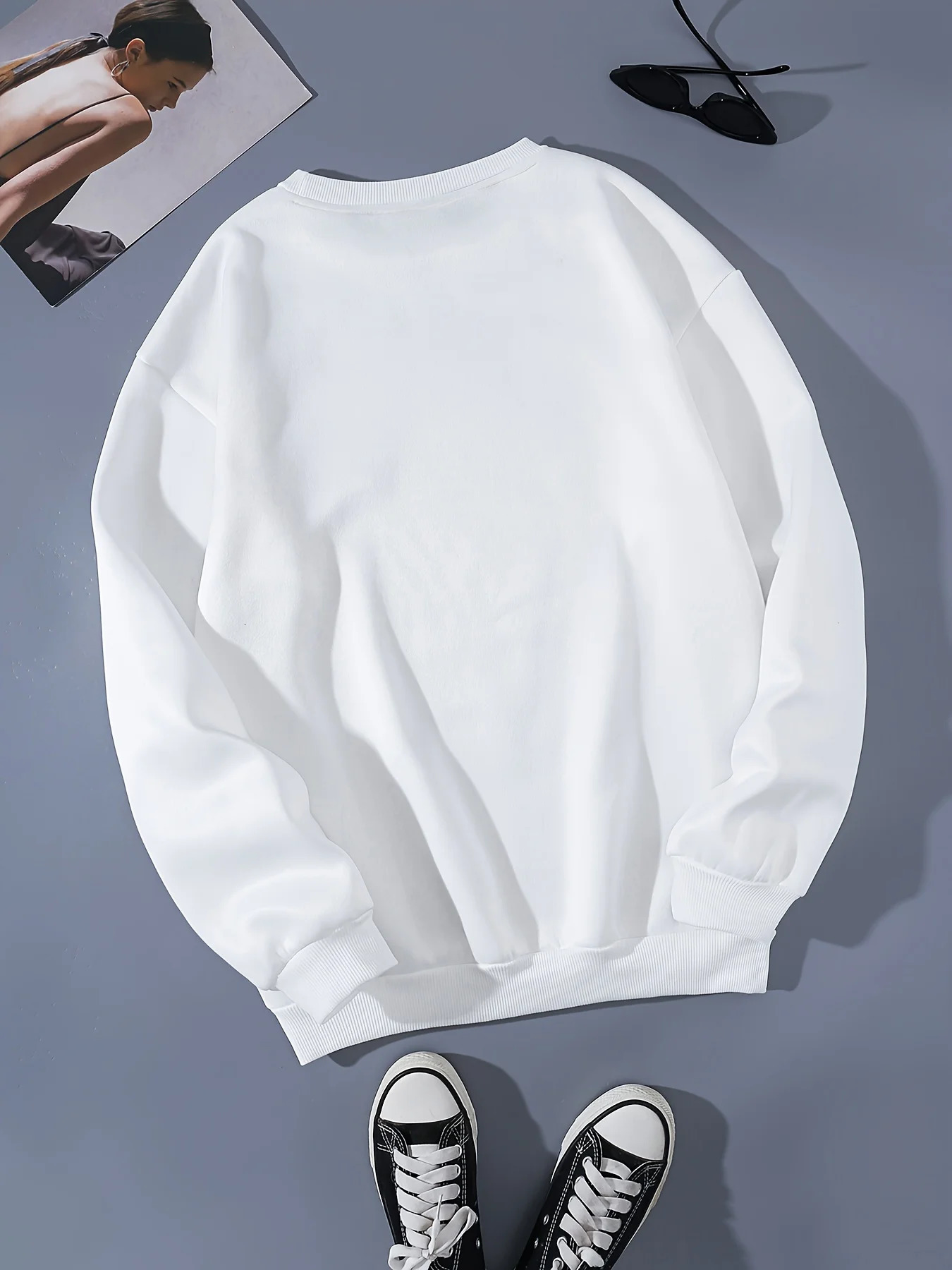 Casual and fashionable street womens sportswear with inspiring slogans printed to attract warm soft hoodies loose Oneck wool clothing 250414Z