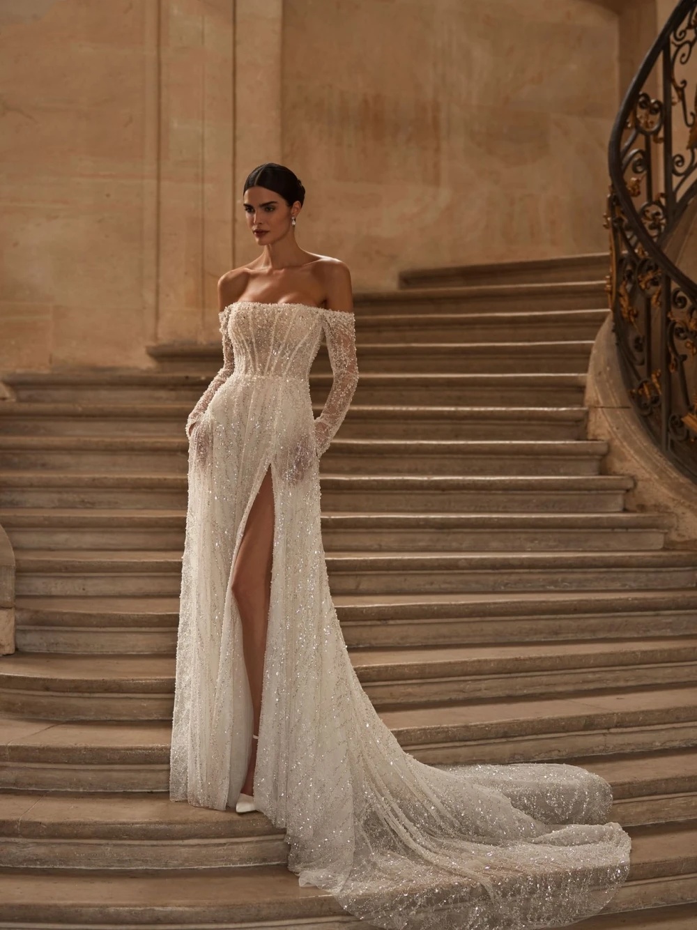 Vintage A Line Women Wedding Dress Off Shoulder Long Sleeves Bridal Gowns Sequins Lace Split Side Sweep Train Dress Custom Made