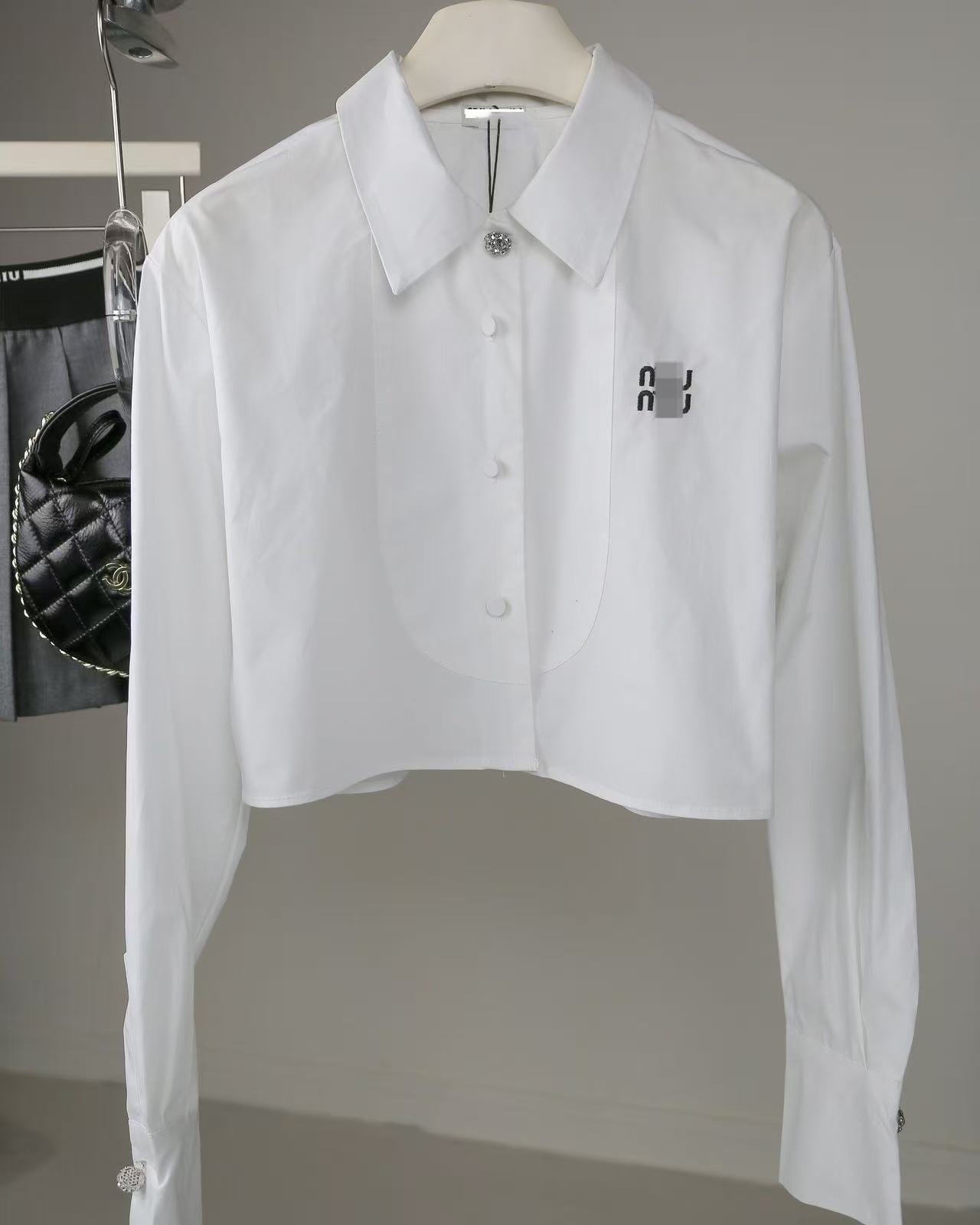 new Designer Women Cropped t Shirt Tops Luxury Long Sleeve Rhinestone Buttons Short Blouse Summer Vacation White Shirt