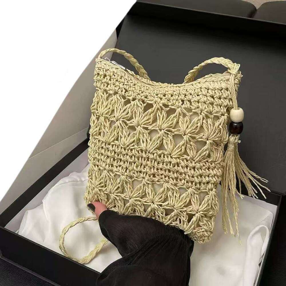 Handmade Beach Bag Handmade Woven One Shoulder Versatile Artistic Hollow Out Niche Tassel Mobile Phone Bag With High Aesthetic Value Crossbody Kq2