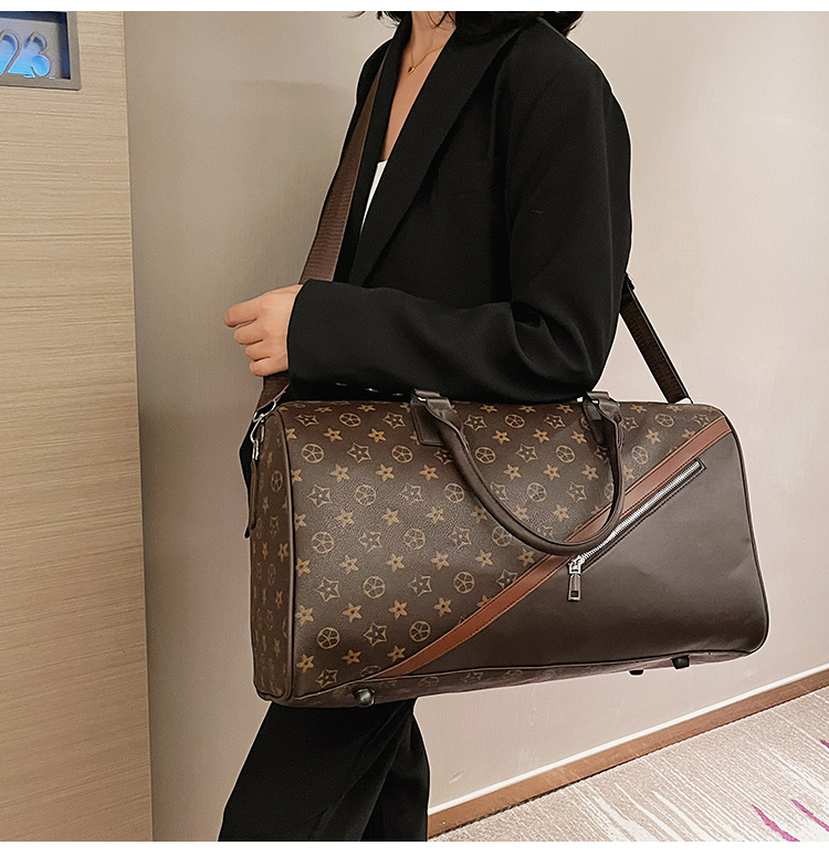 Bestselling New Print Design Style Outdoor Travel Bag Sports Gym Bag Breathable Waterproof Large Capacity Maternity Hospital Bag Free Shipping