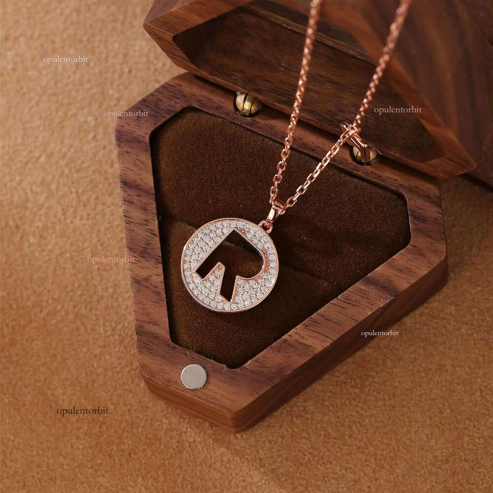 Fashion R Moissanite charm necklace, pure sier electroplated letter necklace
