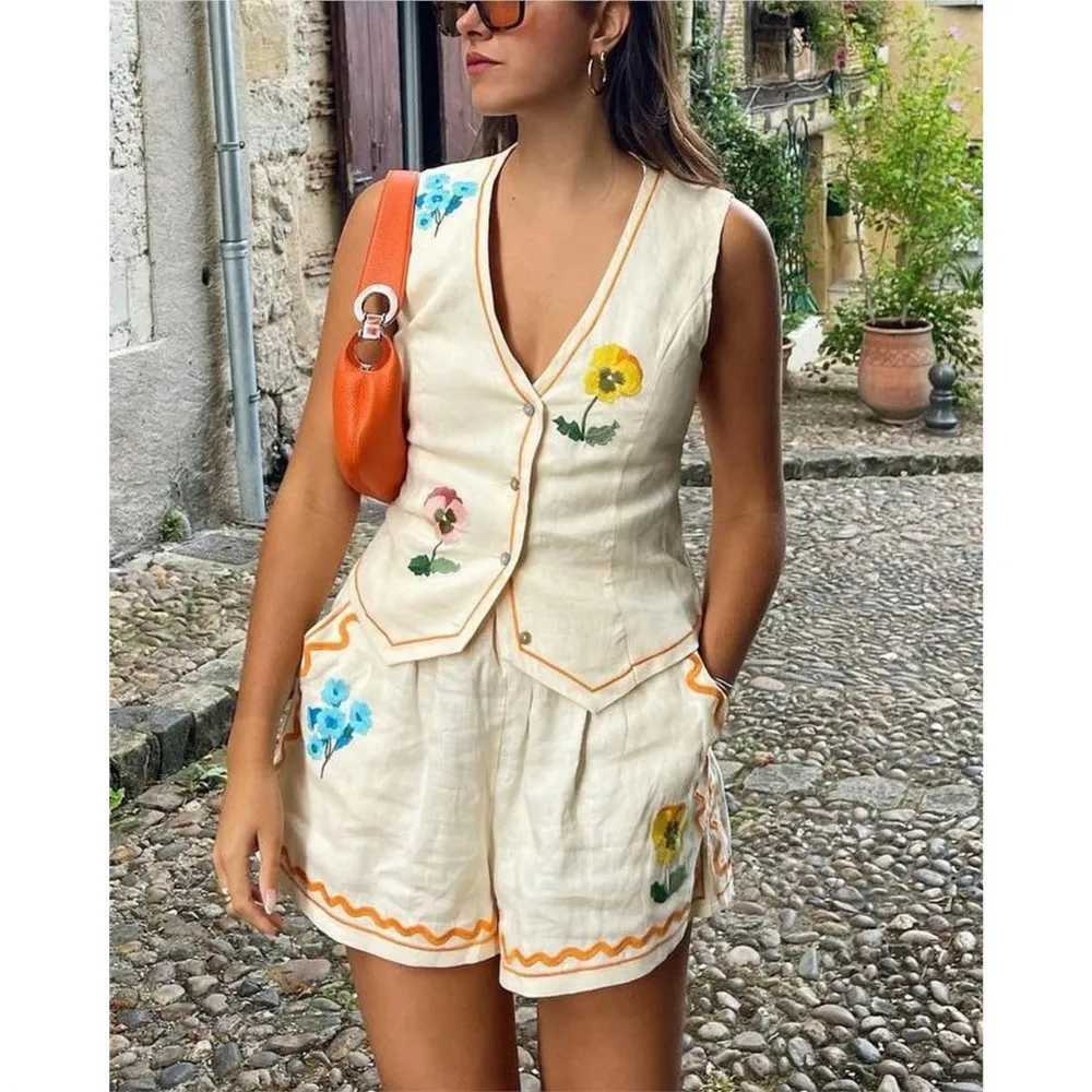 Fashionable retro printed womens summer vest INS casual loose holiday shorts Svelis Slim Fit Fe 2-piece setXJ250414