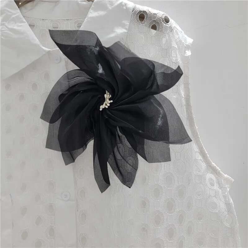 DEAT Women's Shirt Sleeveless 3D Wer Hollow Out Mesh Irregular Female Turn-Down Collar Blouse Summer 2025 New Fashion 29A663