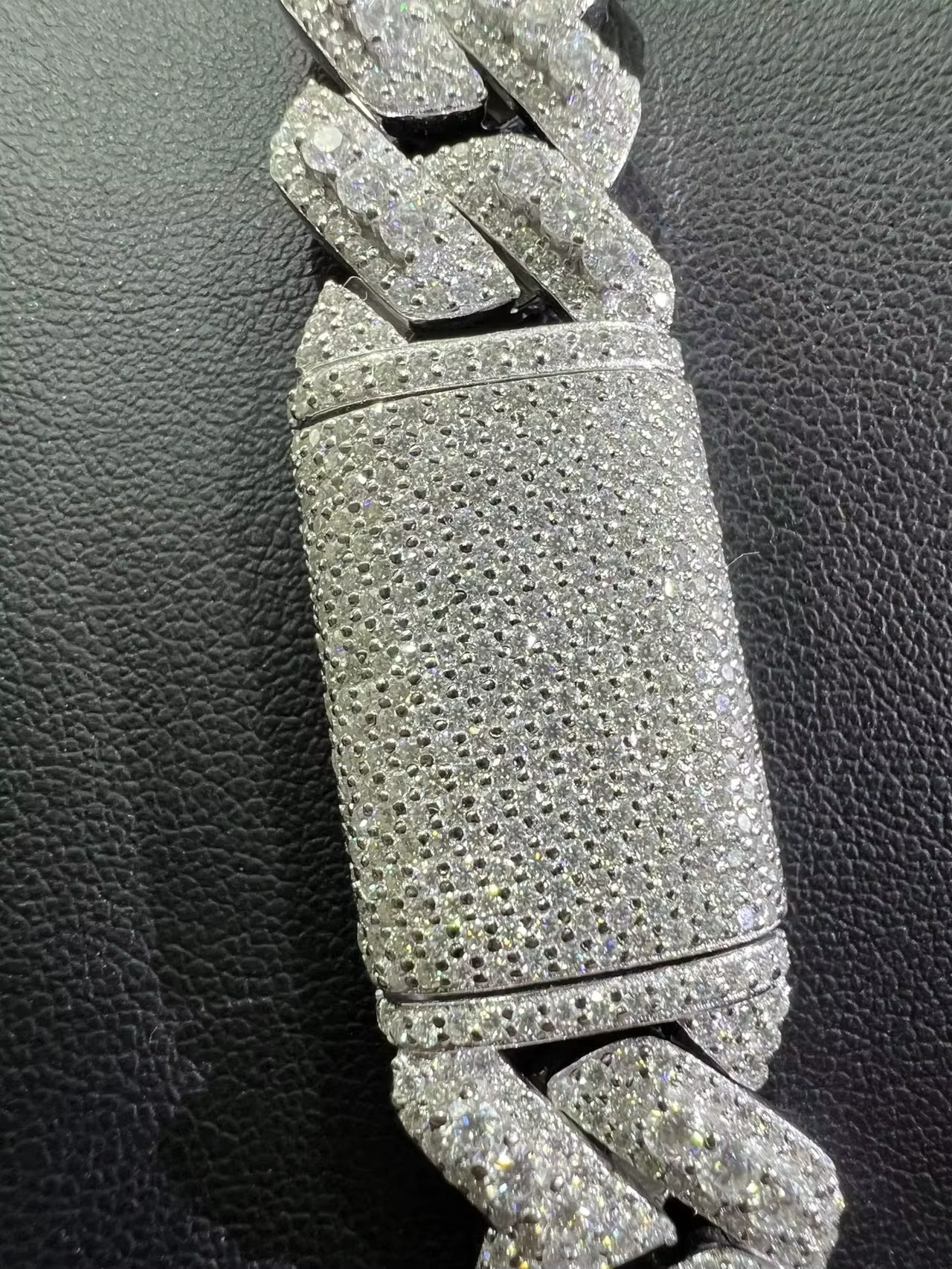 Manufacturer Direct Sales High Quality 18mm Cuban Chain Necklace for Women Moissanite Jewelry