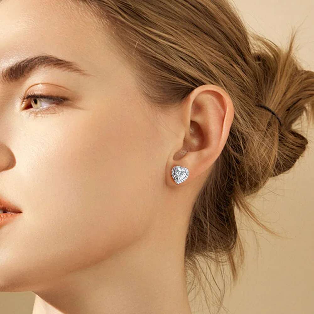 0.5/1/2Carat Heart Cut Moissanite Stud Earrings for Women 925 Sterling Silver D Color Halo Diamond Studs Ear with Gra Certifcate