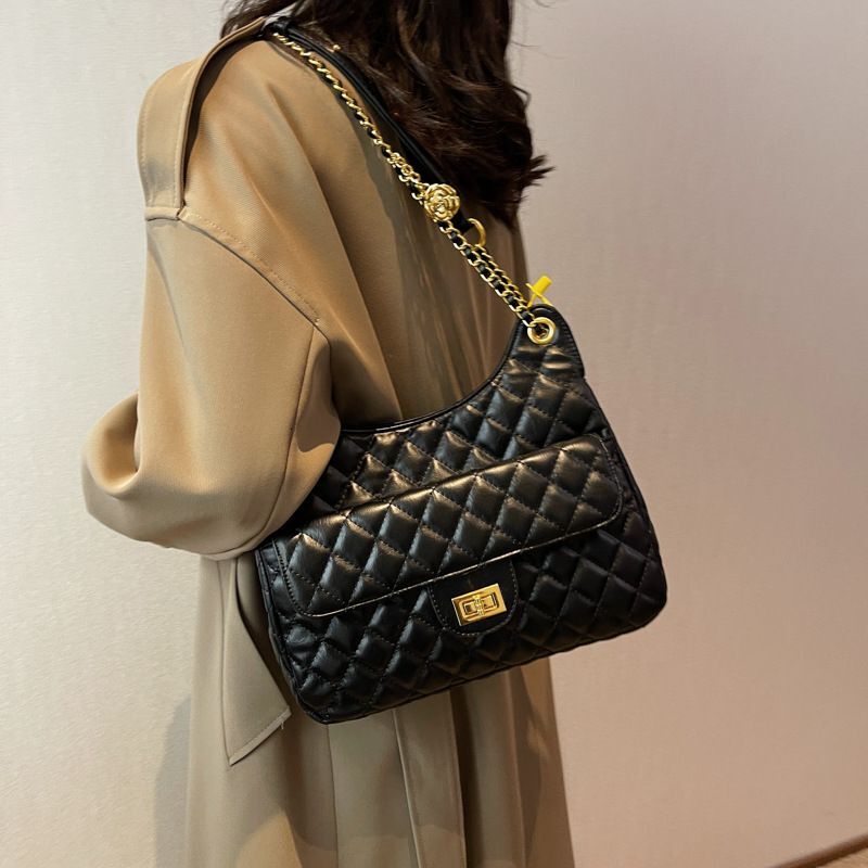 Autumn And Winter New Fashion Women Metal Chain Shoulder Underarm Bag Bags