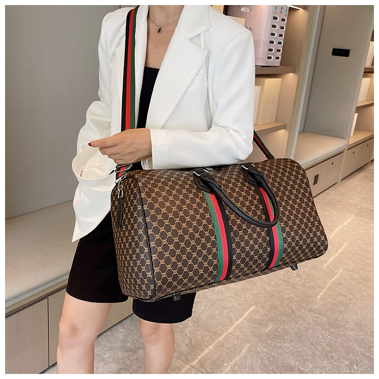 Men's and Women's Handbags New Style Design Striped Print Large Capacity Fitness Bag Outdoor Travel Duffel Bag Business Bag Maternity Bag Fr