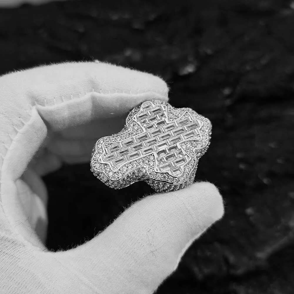 Hip Hop Jewelry Fashion Mens Cross Ring Full VVS Diamond Pave Iced Out Luxury Cross Sterling Silver 925 Moissanite Rings