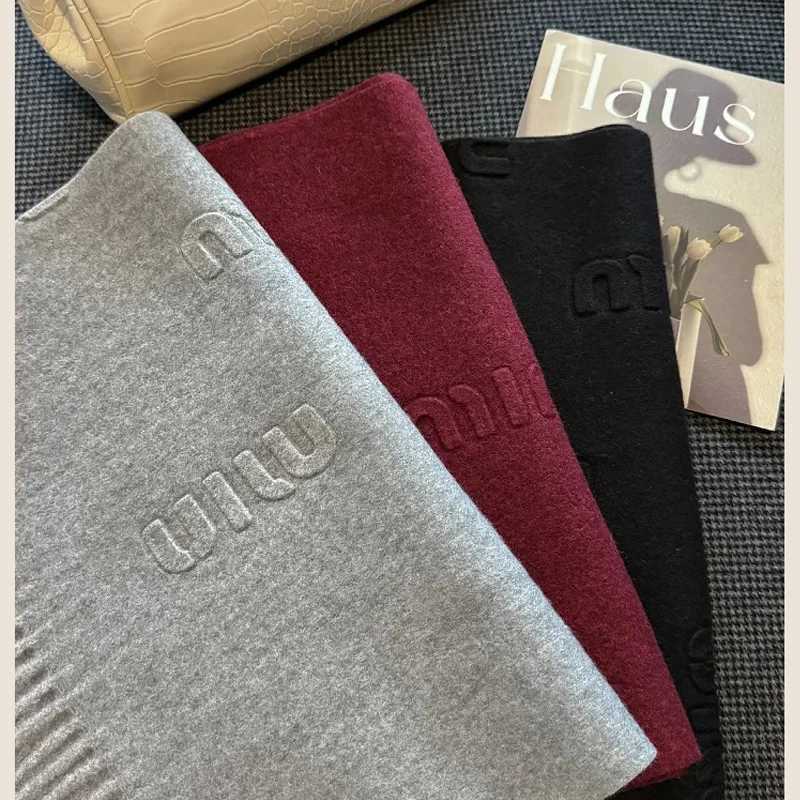 Luxury High Quality Wool Scarf for Women Autumn Winter Solid Color Simple Classic Cashmere Muffler Female New Type Versatile Warm Shawl Y251114