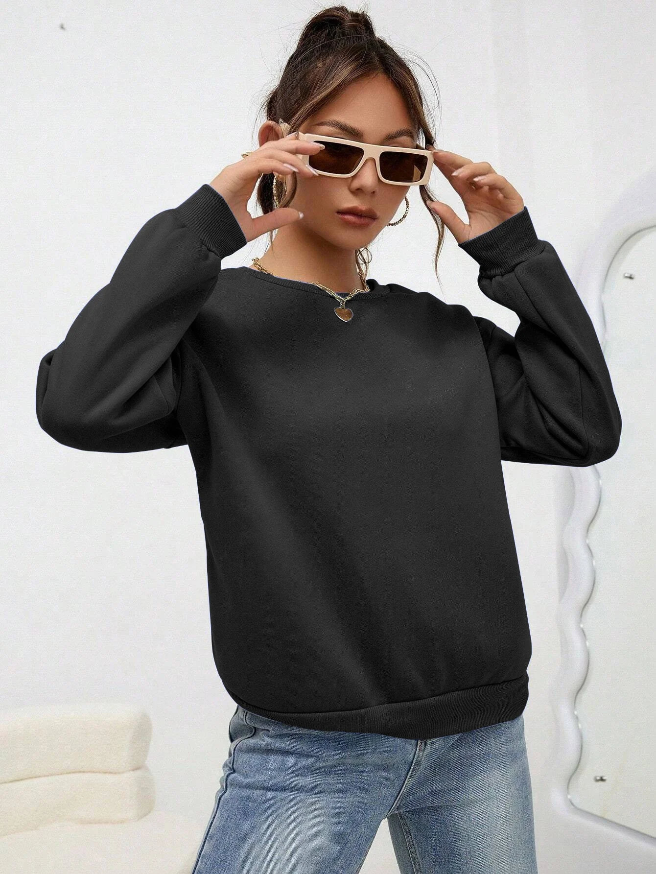 Womens sportswear casual solid color matching clothing loose and fashionable zipper autumn Crewneck warm womens hooded sweatshirt 250414Z