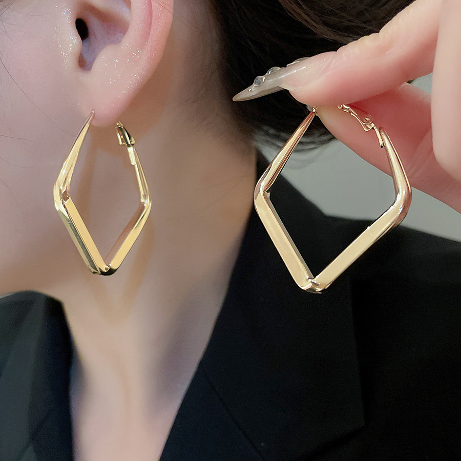 Silver Needle Metal Smooth Rhombus Pendant Hoop Casual Fashion Daily Versatile Earrings Light Luxury Niche Temperament Ear Jewelry