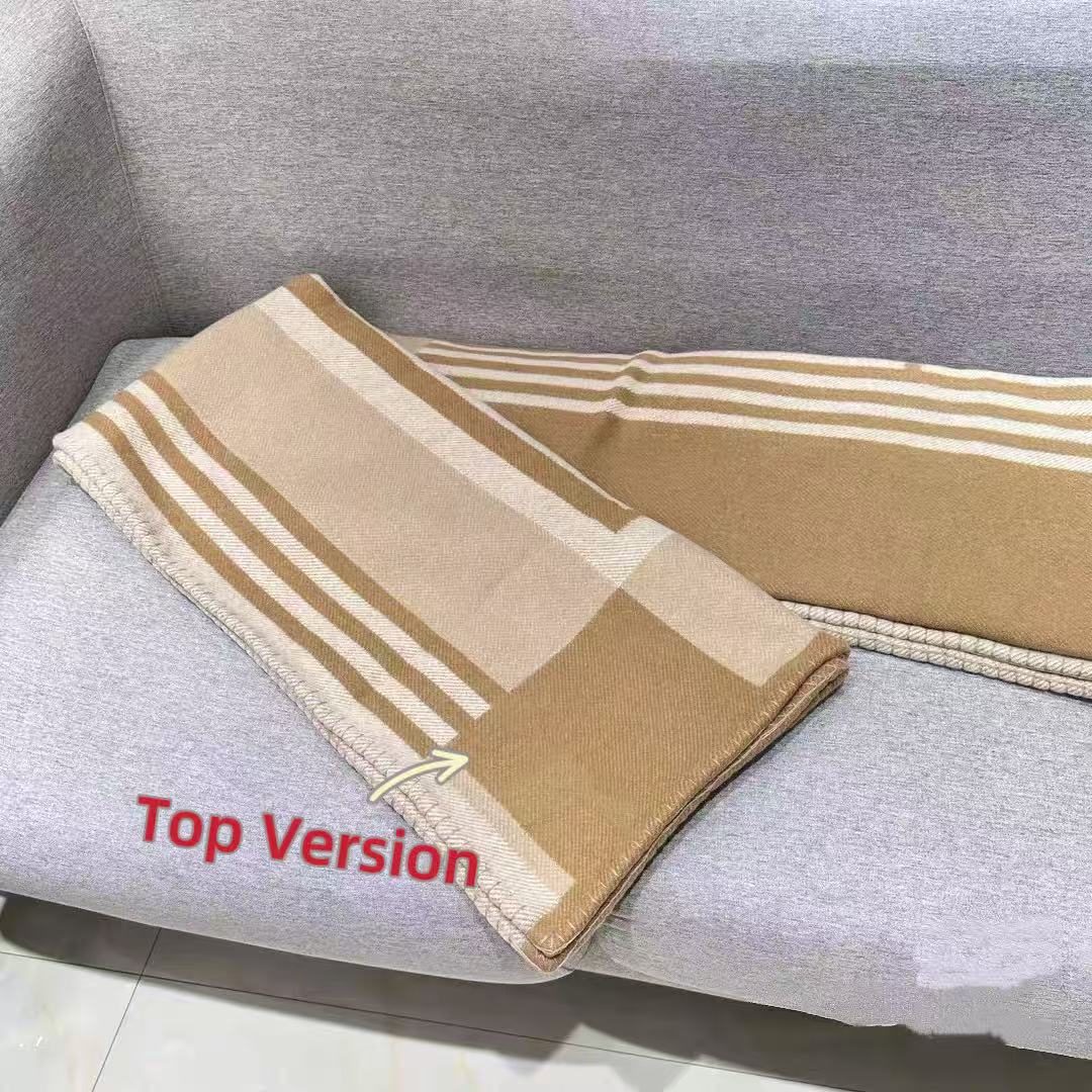 L brand cashmere quilt cover cashmere pillowcase cashmere blanket sofa blanket, home blanket warm best quality weight grams a set of blanket and pillowcase135*175cm