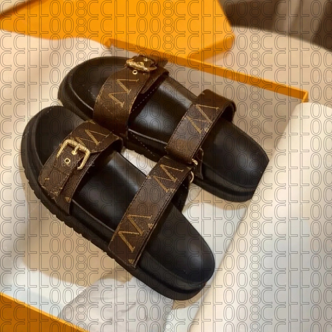 New Slippers Brown Women Sandals Summer Letter Print Real Cow Leather Slides Round Toe Men Lovers Outdoor Beach Casual Shoes Two Straps Adjusted Gold Buckles Shoes