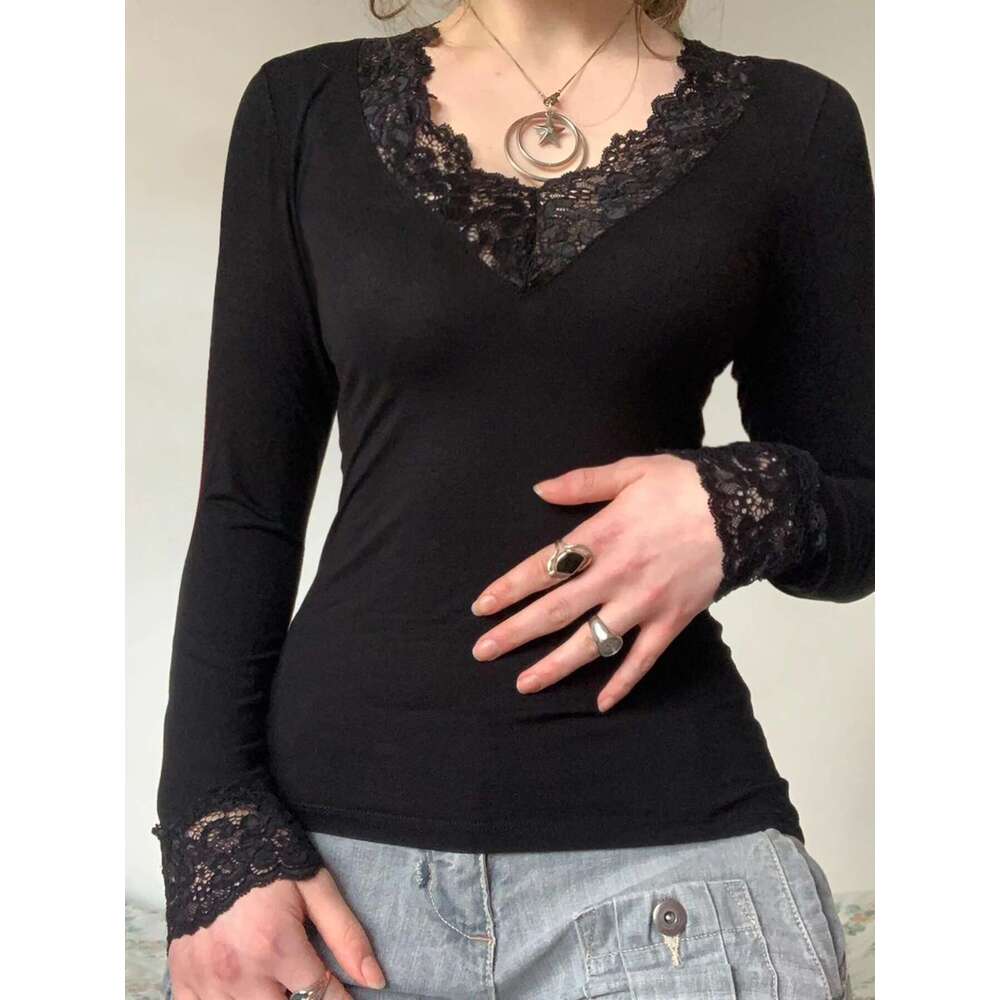 Cuteandpsycho Lace Patchwork Solid Slim Tee Shirts Long Sleeves V-neck Aesthetic Fashion Clothes Vintage Streetwear Black Tops