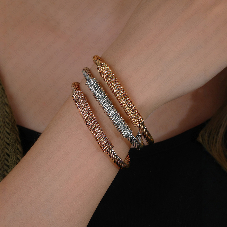 Designer Bracelet for Women Three Piece Luxury Gold Bracelets Vintage Open Bangle Set Retro Elegant Bangles Luxury Jewlery Designer for Women Timeless