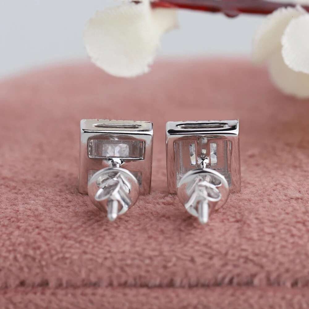 0.5/1/2carat Princess Cut Moissanite Halo Diamond Stud Earrings with Certificates 925 Sterling Silver Square Ear Studs for Women