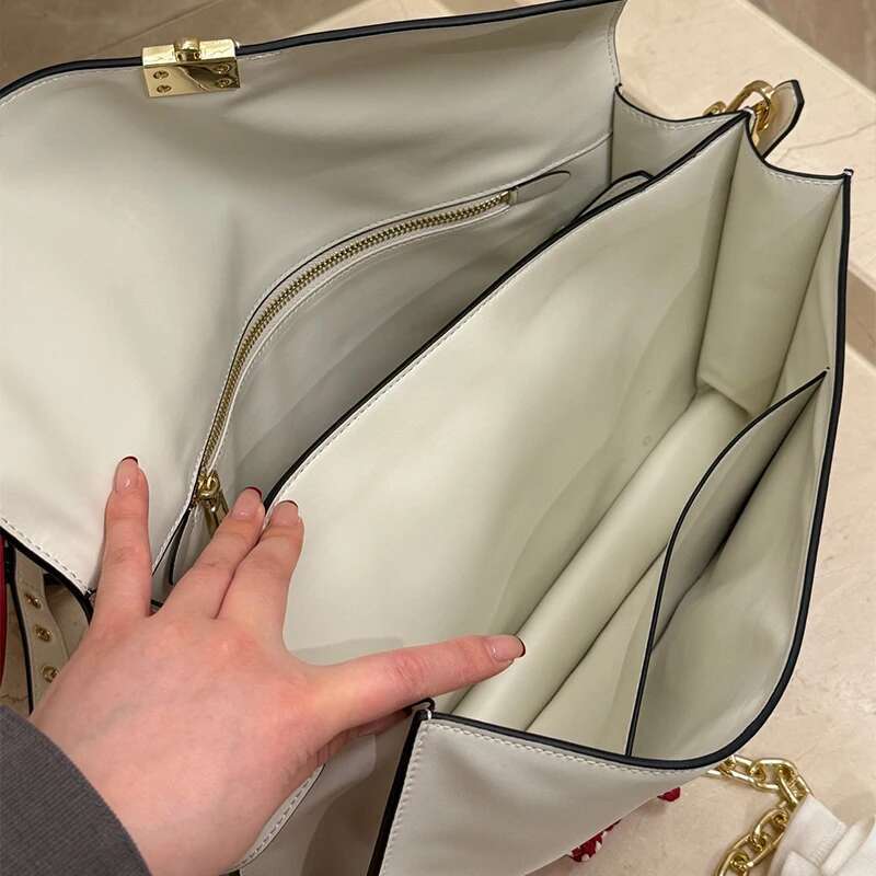 Designer Bag Design Soft Sound Flap Square Messenger Bag For Women 2025 New Genuine Leather Ladies Retro Handbag With Locker Pendant