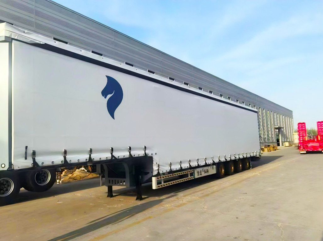 Curtain type semi-trailer. Factory direct sales, supporting customization. Suitable for transportation of various goods, rain, dust, and sun protectio