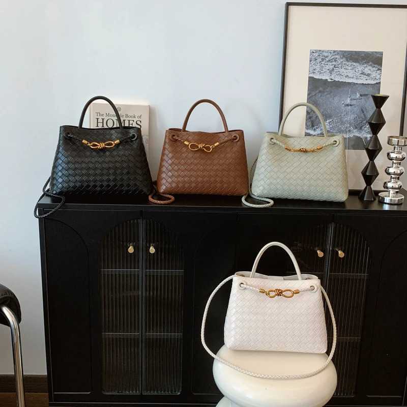 Womens solid color plain weave large capacity daily travel handbag shoulder bag 250411