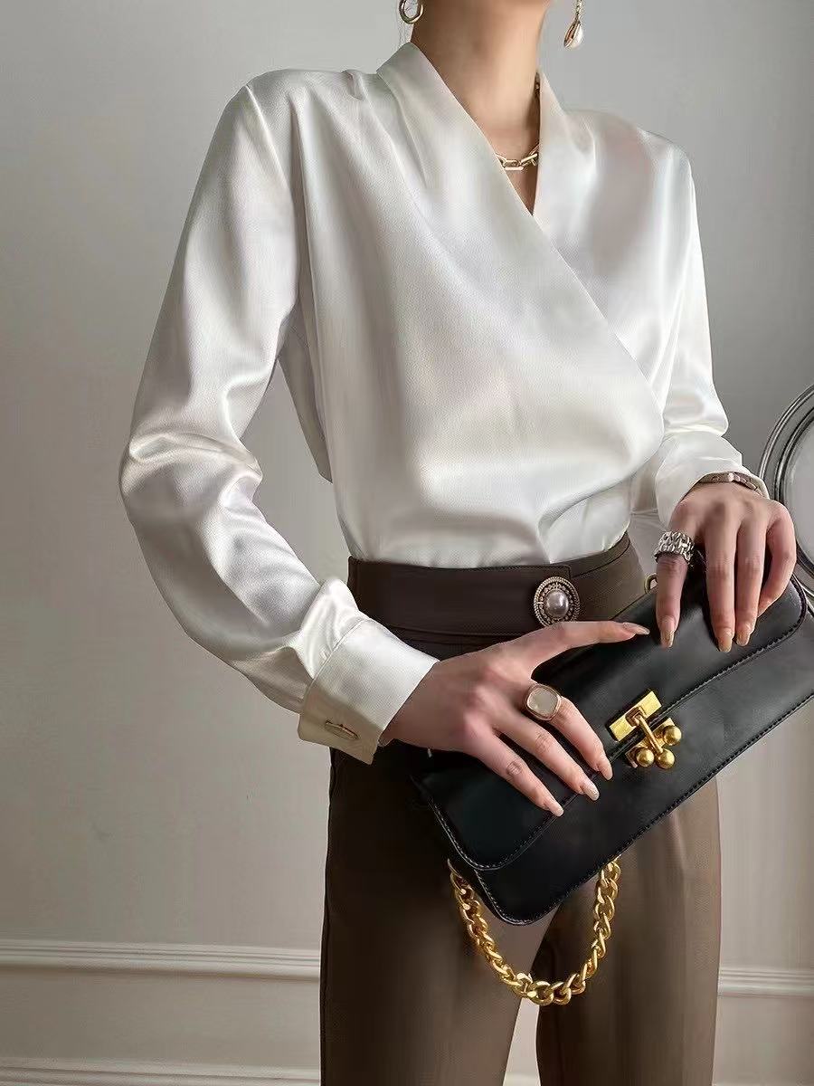 Artificial Silk Women's Short-Sleeved Shirt for Sophisticated Style