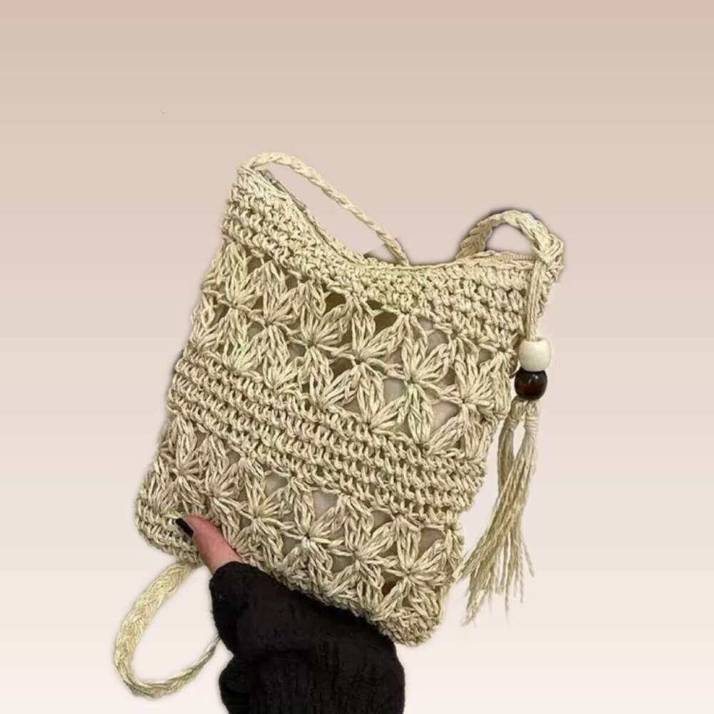 Handmade Beach Bag Handmade Woven One Shoulder Versatile Artistic Hollow Out Niche Tassel Mobile Phone Bag With High Aesthetic Value Crossbody Kq2