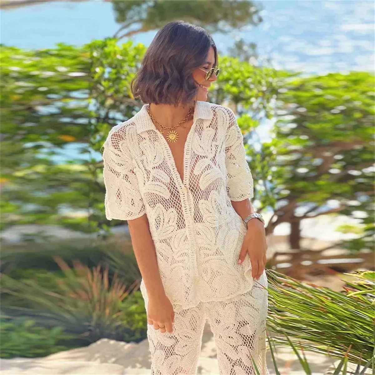 Womens collar hollow set short Sve single chest top straight leg Trouser casual set Ele Fe vacation 2PCSXJ250414