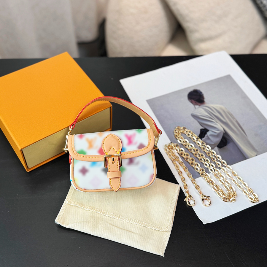 Keychain Bag Chain Keychain Car Keychain Fashionable Letters Handmade Leather Keychain Men And Women Bag Pendant Accessories