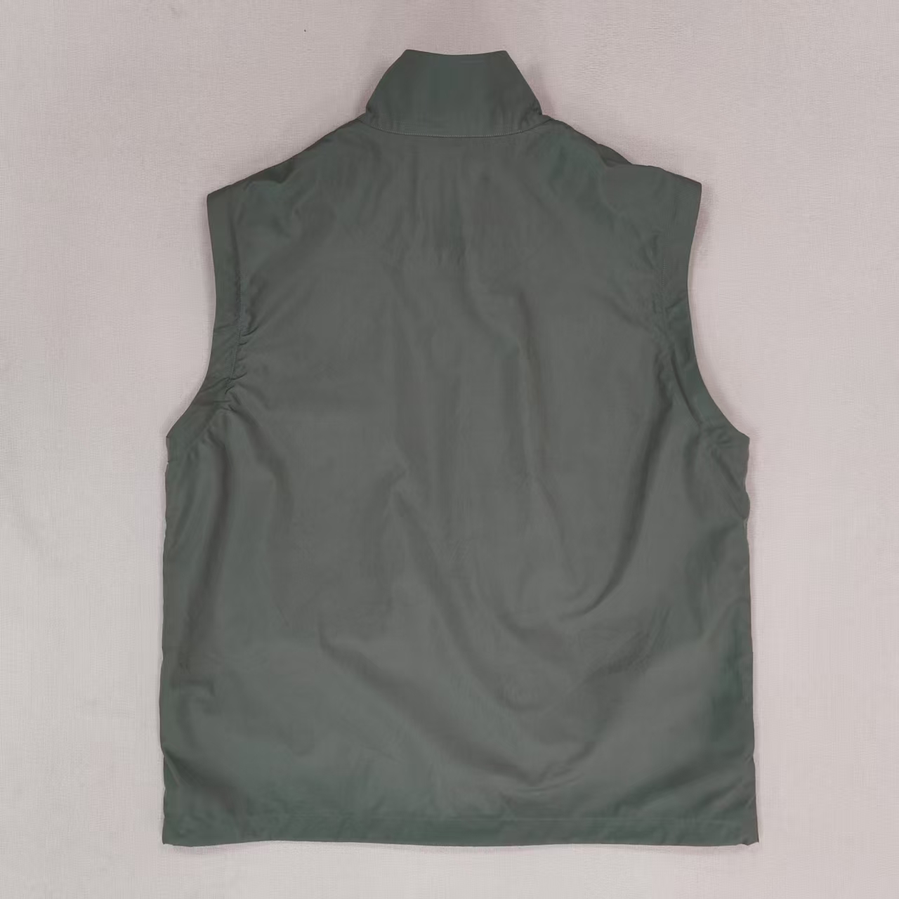 Men's Green Multi-pocket Zipped Windproof Jacket with Detachable Long Sleeves Stand Collar for Outdoor Athleisure Outfit