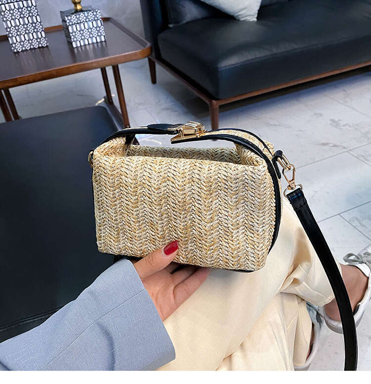 Handmade Beach Bag Grass Woven Hand-Held For Women In Spring 2024, Rural Forest Style Pillow Bag, Small And New Crossbody Bag Kq2